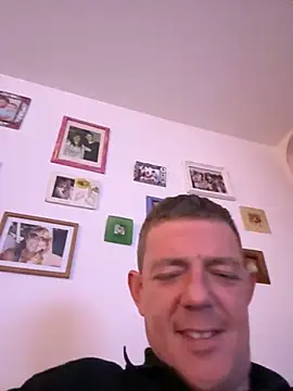 mrwright878787 online show from December 24, 2:10 am