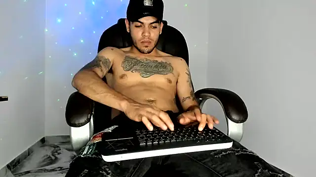 mikee scooth online show from June 10, 6:19 pm