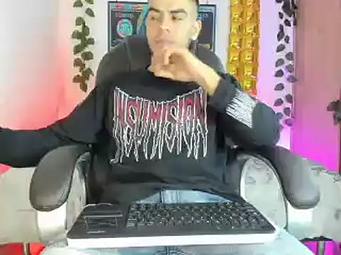 mikee scooth online show from January 25, 6:55 am