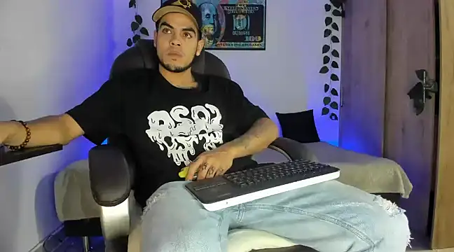 mikee scooth online show from March 8, 3:37 am