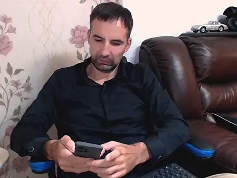 Leo 1617 online show from October 28, 2:52 pm