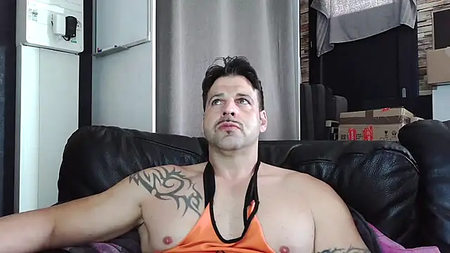 XxBigboybandxX online show from March 29, 2:17 pm