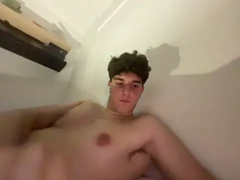 Snapshot of Pablogn24 chatting on December 27, 11:53 pm Pablogn24 online show from December 27, 11:53 pm