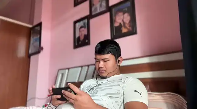 rasbari22 online show from December 17, 9:07 am