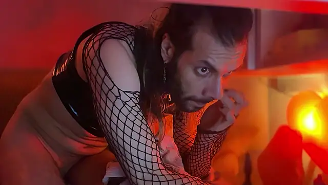 P4RtYBOII92 online show from December 5, 9:06 am