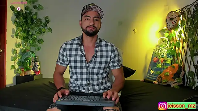 Snapshot of Jaxxon_ chatting on January 14, 10:59 am Jaxxon online show from January 14, 10:59 am