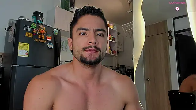 Snapshot of Jaxxon_ chatting on March 17, 4:01 pm Jaxxon online show from March 17, 4:01 pm