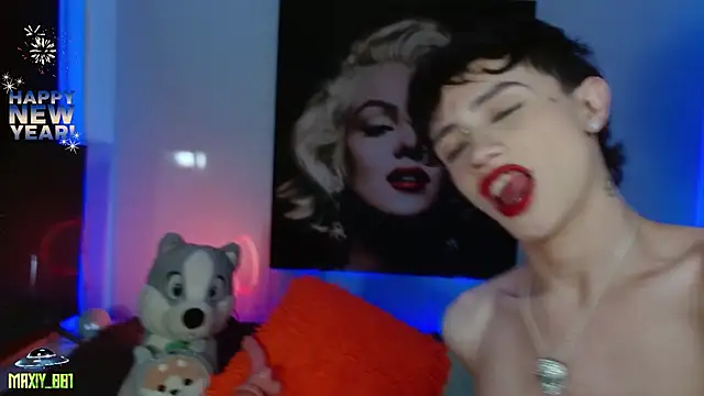 Snapshot of maxiy_001 chatting on January 2, 11:49 pm maxiy 001 online show from January 2, 11:49 pm