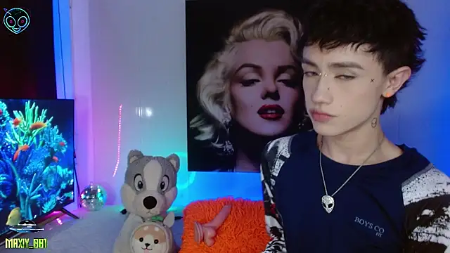 Snapshot of maxiy_001 chatting on February 23, 3:47 pm maxiy 001 online show from February 23, 3:47 pm