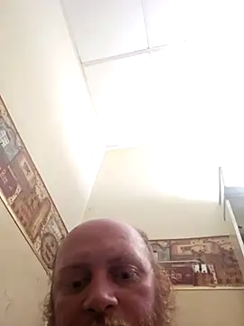 whitecock6949 online show from April 16, 5:51 am