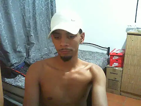 29YOURZ 28  online show from December 18, 8:05 pm