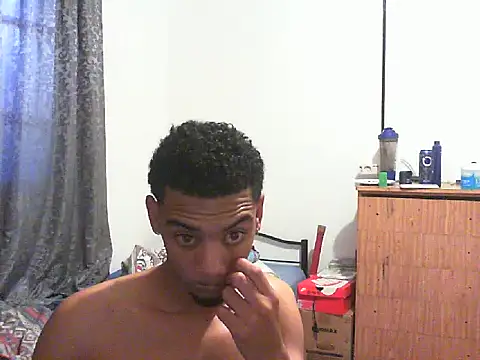 Snapshot of 29YOURZ_28_ chatting on February 17, 5:47 am 29YOURZ 28 online show from February 17, 5:47 am