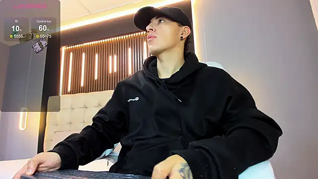 Lobo 17  online show from April 2, 3:59 am