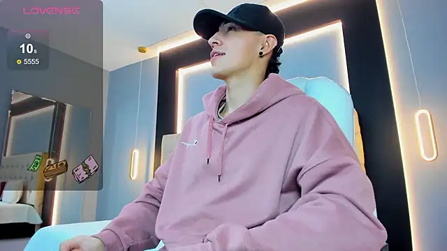 Lobo 17  online show from February 3, 6:22 am