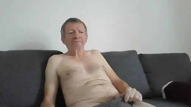 naturiste974 online show from October 4, 10:42 am