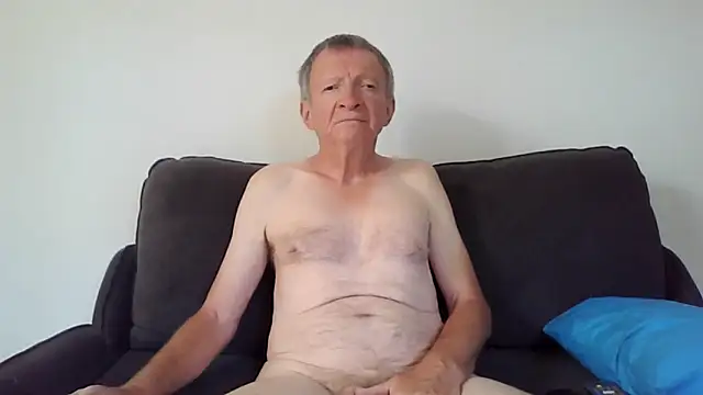 naturiste974 online show from February 4, 8:09 am