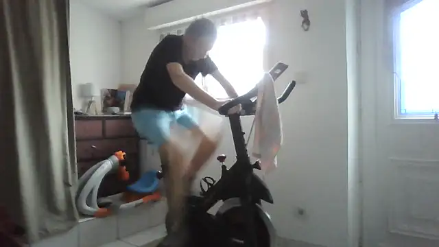 naturiste974 online show from November 19, 8:03 am