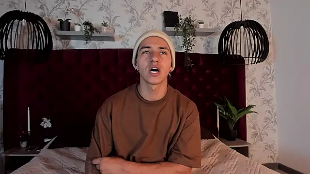 Andy Joy  online show from November 18, 11:36 am