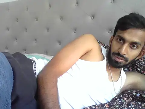 skinny  boy   online show from November 14, 4:19 pm