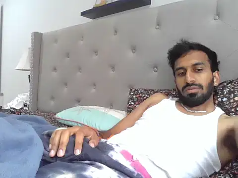 skinny  boy   online show from November 13, 4:11 pm