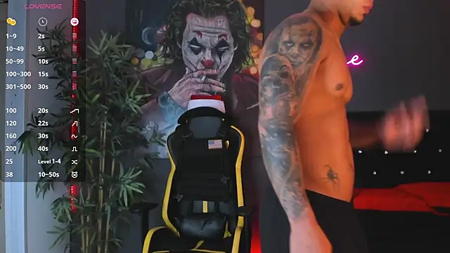 Snapshot of jordan_mayers02 chatting on December 18, 9:04 am jordan mayers02 online show from December 18, 9:04 am