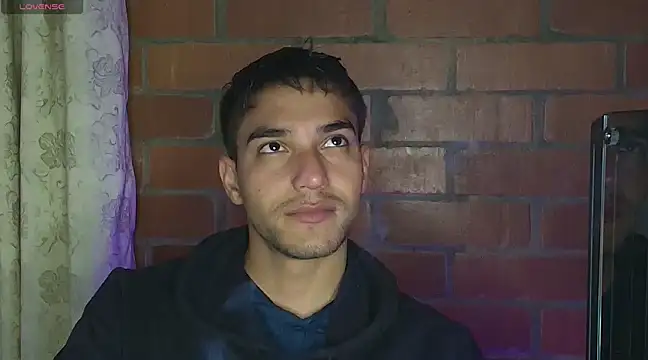 Snapshot of Leandro_valenzuela chatting on February 14, 3:54 am Leandro valenzuela online show from February 14, 3:54 am