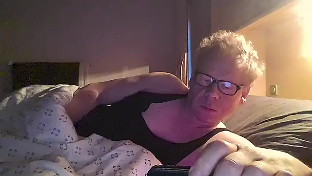 Snapshot of kinkyslet8 chatting on October 13, 6:52 am kinkyslet8 online show from October 13, 6:52 am
