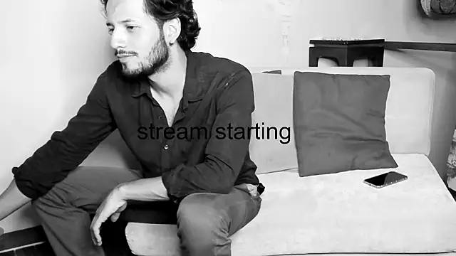 Nicholasrodrii online show from February 13, 10:22 pm