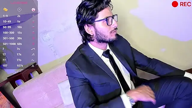 Nicholasrodrii online show from December 15, 10:37 pm