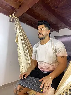 AndresSmith   online show from June 1, 9:48 pm