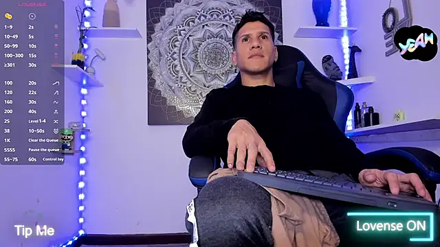 nakedfoam1 online show from March 28, 1:28 am