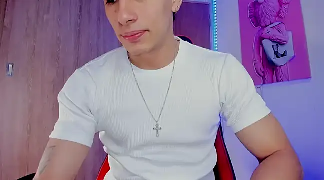 Snapshot of joseph_boy chatting on March 3, 12:32 pm joseph boy online show from March 3, 12:32 pm