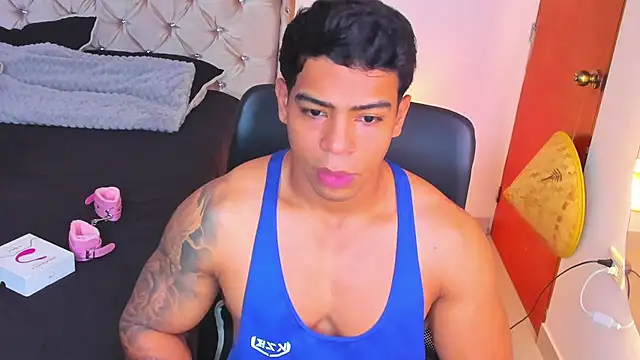 Andrew wolf7 online show from February 1, 4:49 pm