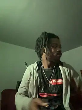 SluttyLyfe4L online show from March 28, 9:04 pm