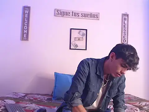 harrytomson 1 online show from January 17, 6:15 am