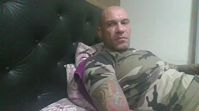 Arc8njoblack online show from June 25, 4:37 am
