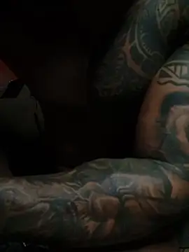 moody1996- online show from October 28, 3:31 am