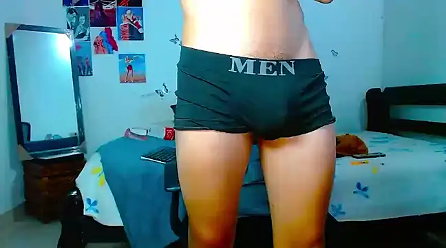 Snapshot of cristofer_988 chatting on February 20, 3:34 am cristofer 988 online show from February 20, 3:34 am