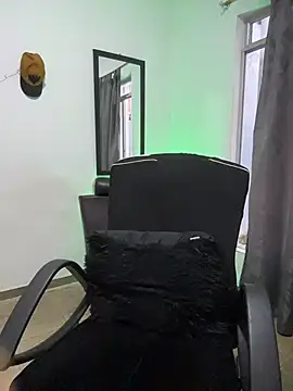 cristofer 988 online show from April 1, 7:55 pm