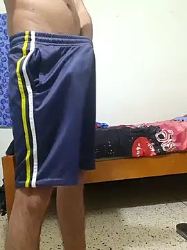 alejopitudo10 online show from February 20, 6:26 am