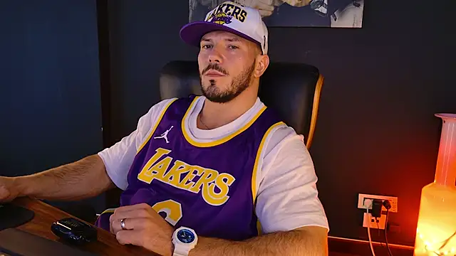 AngeloEric online show from November 25, 12:29 pm