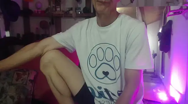 laye19 online show from January 3, 1:58 pm