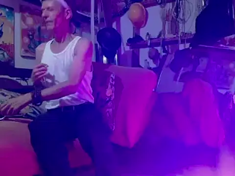 laye19 online show from December 10, 5:17 am