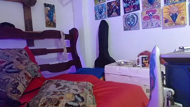 laye19 online show from February 11, 2:24 pm