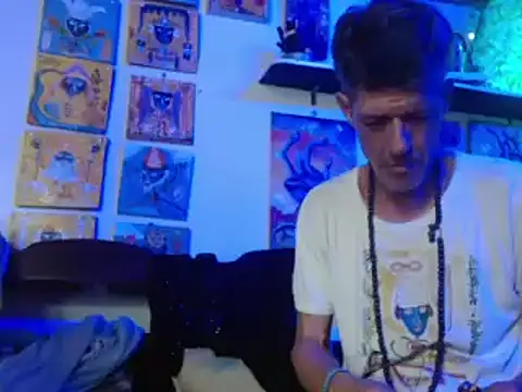 laye19 online show from December 11, 10:27 pm