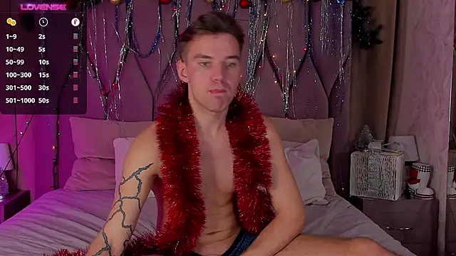 ArthurWhitee online show from December 16, 4:02 am