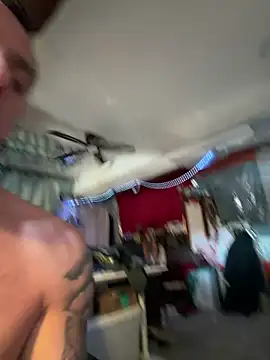 PeytonJohnn online show from March 1, 9:14 pm