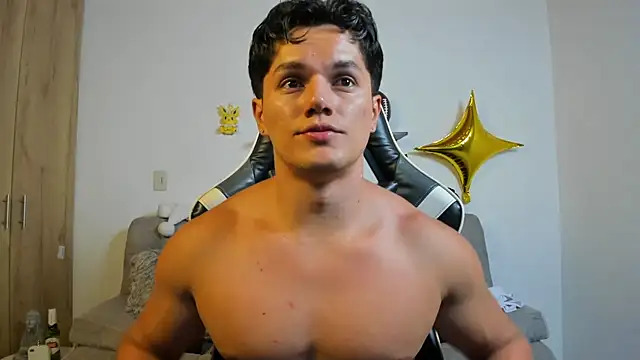 julian wallace online show from December 14, 10:28 pm