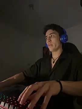 gojo satoru 18 online show from December 2, 3:09 am