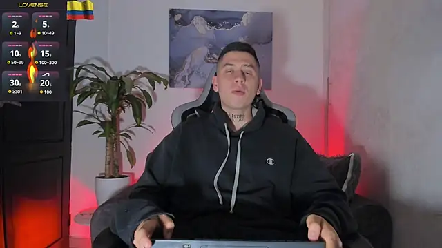 Yeiko Romero  online show from December 17, 3:14 am